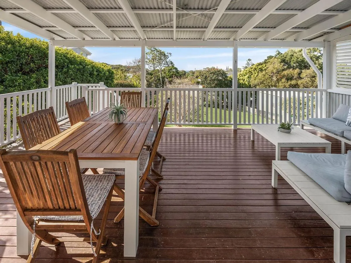 Holiday home 15 Seaview Terrace Moffat Beach Qld Caloundra
