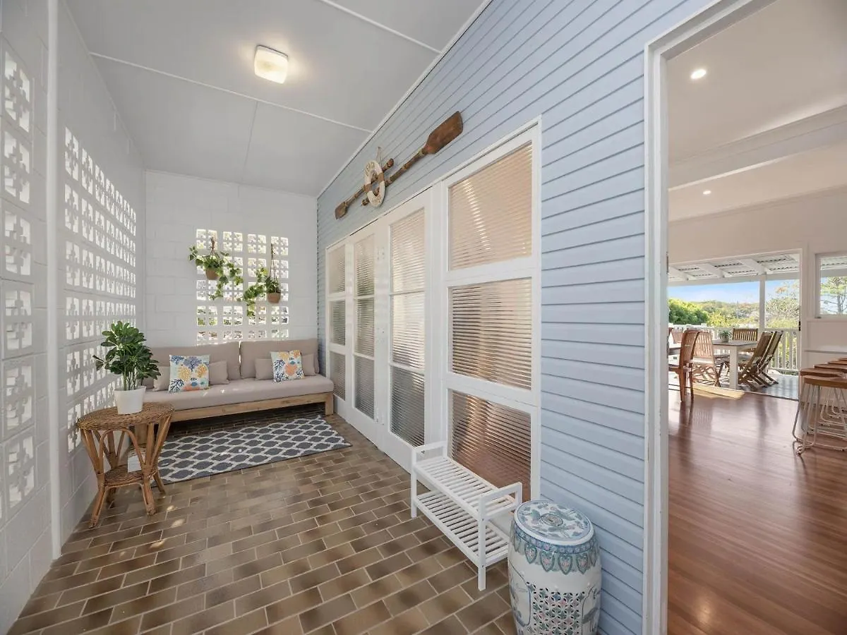 Holiday home 15 Seaview Terrace Moffat Beach Qld Caloundra Australia
