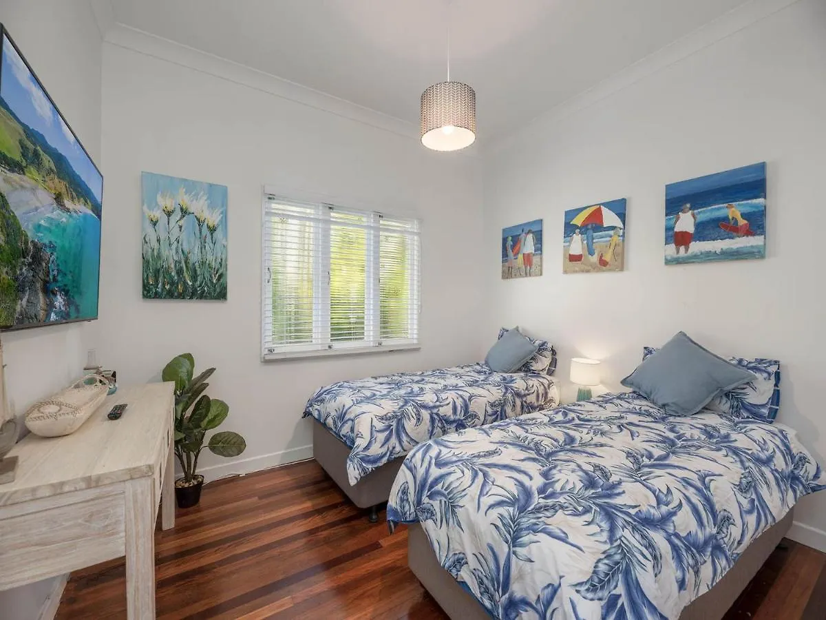 15 Seaview Terrace Moffat Beach Qld Caloundra